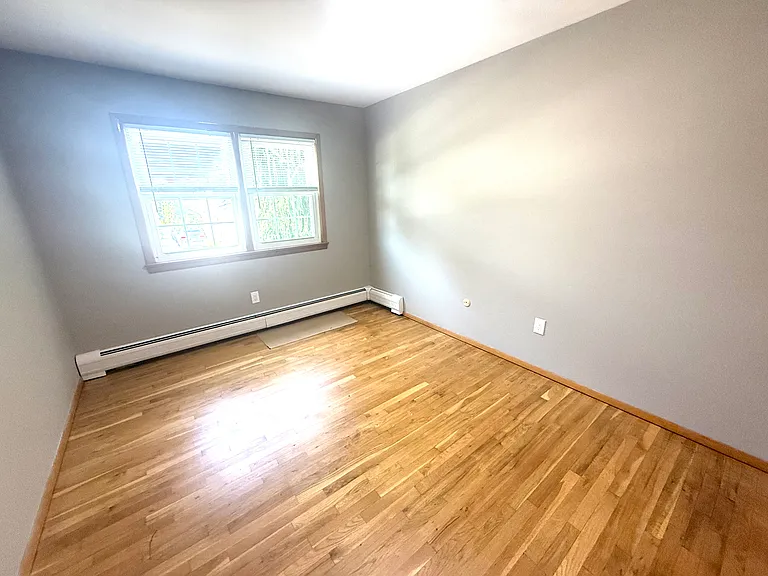 33 Kossuth St #1 — Photo 10