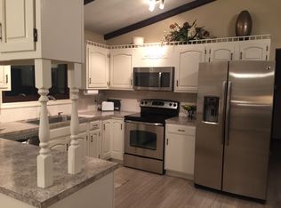 9675 Hanna Lake Ave SE, Caledonia, MI