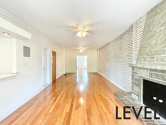 Rented by Level Group | media 7