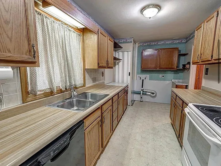 1009 Apache Dr — Photo 3