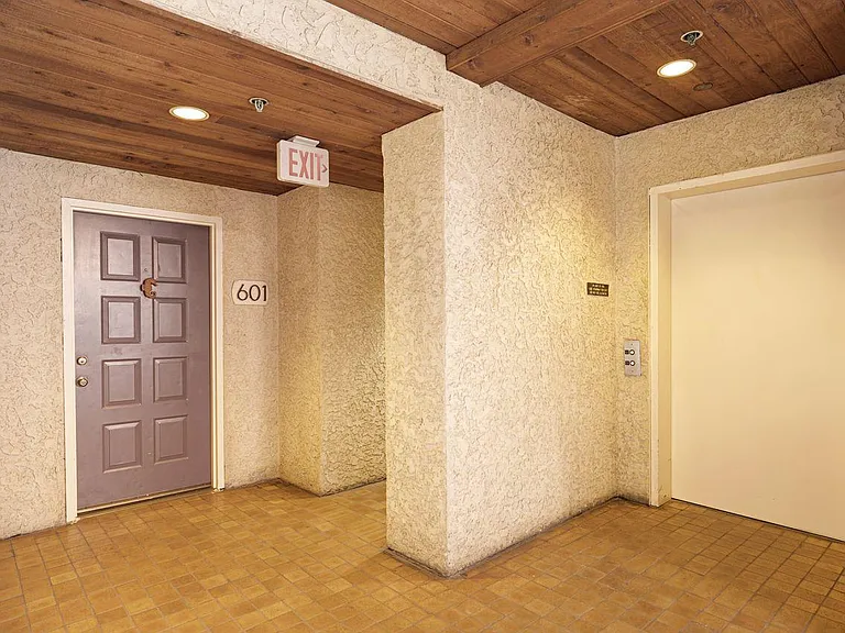 1230 E Ocean Blvd #601 — Photo 8