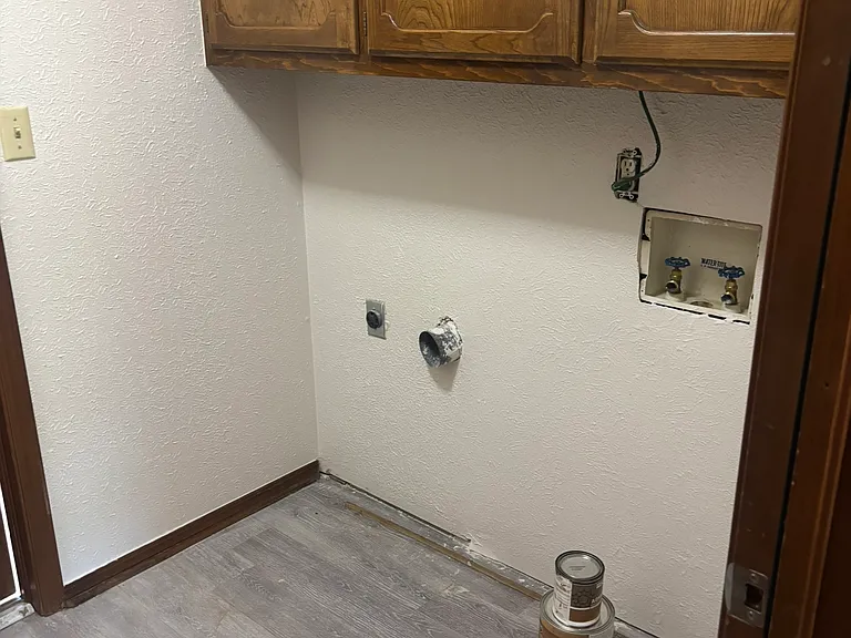 1703 Lancaster Cir — Photo 13