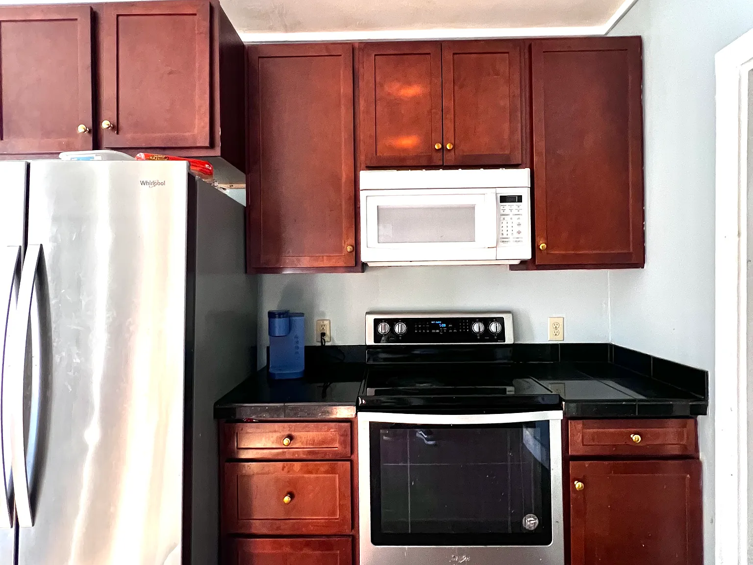3 bed, 1100 sqft, $1,800 — Photo 4