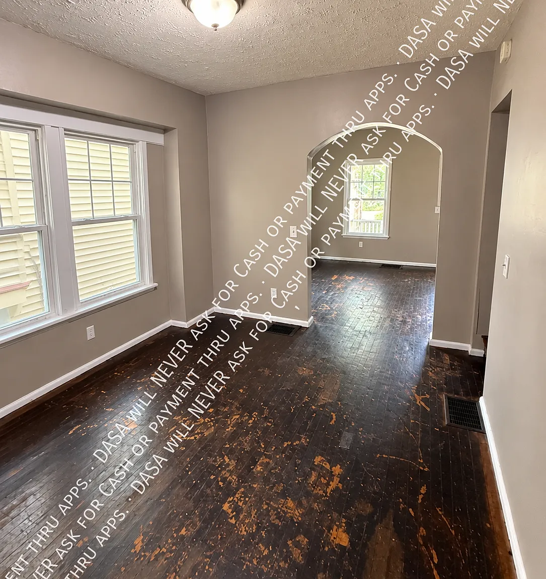 169 Rosewood - 2 Bed / 1 Bath — Photo 2