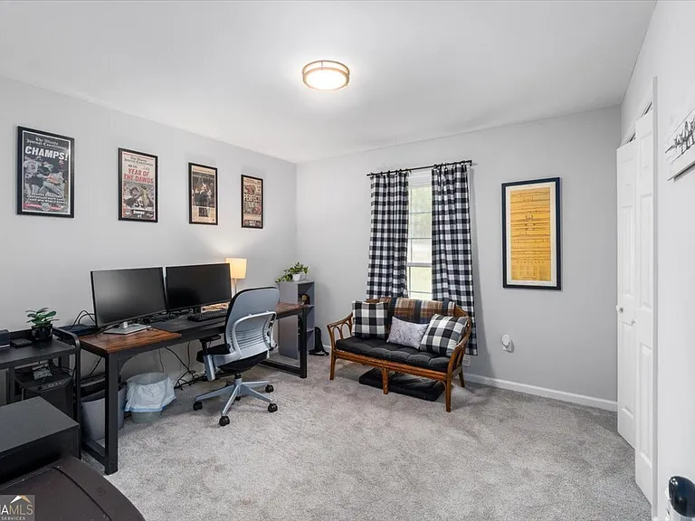 325 Brookstone Dr — Photo 14
