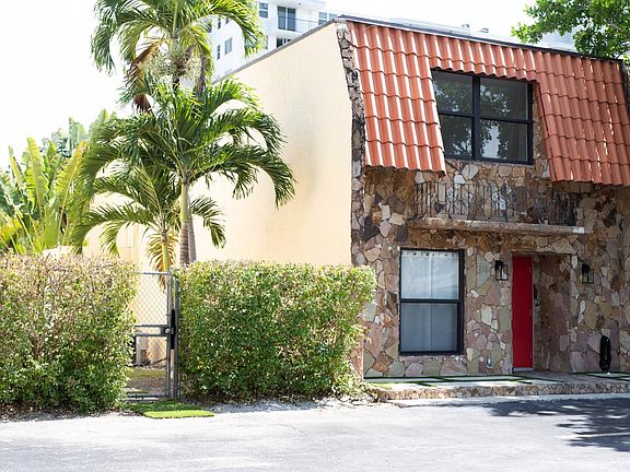 4th image of 3744 167th Steer North Miami Bch #43