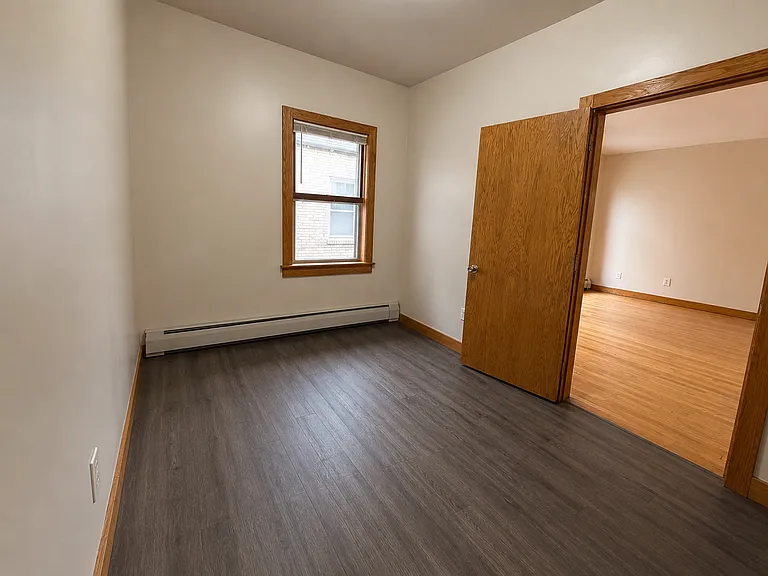 Emerson Manor Flats — Photo 22