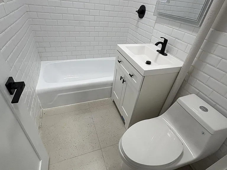536 51st St #3E — Photo 15