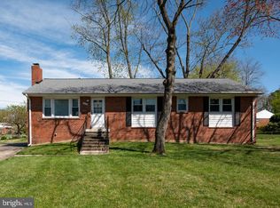 5205 Inverchapel Rd, Springfield, VA 22151