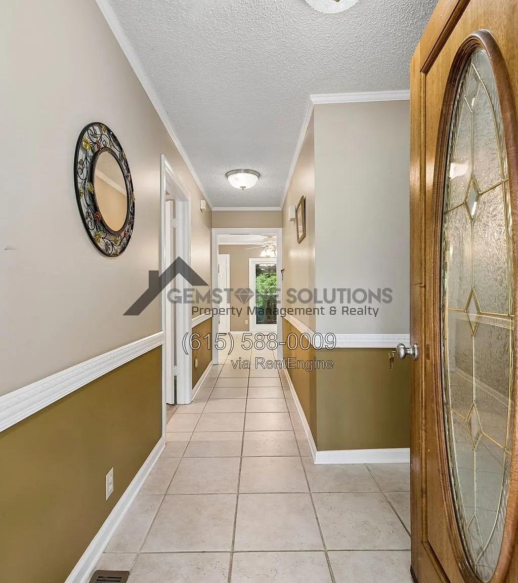 4 bed, 3.5 bath, 2914 sqft, $3,250 — Photo 2