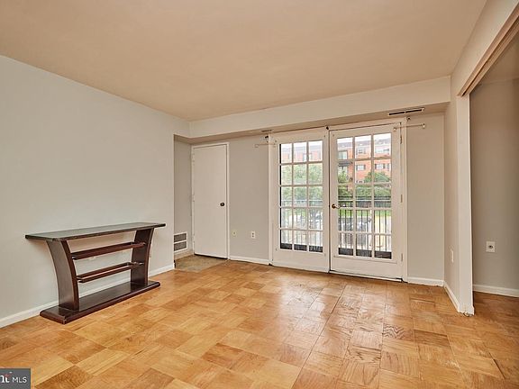 5th image of 403 N Beauregard St APT 202