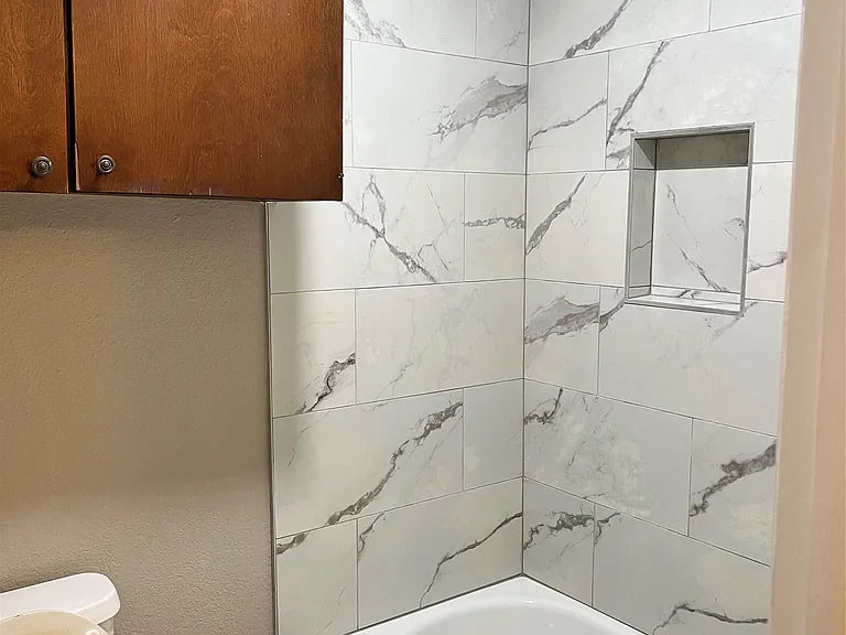 4725 S Fulton Ct — Photo 9
