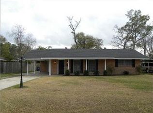 114 Lauren Ln, Sulphur, LA 70663