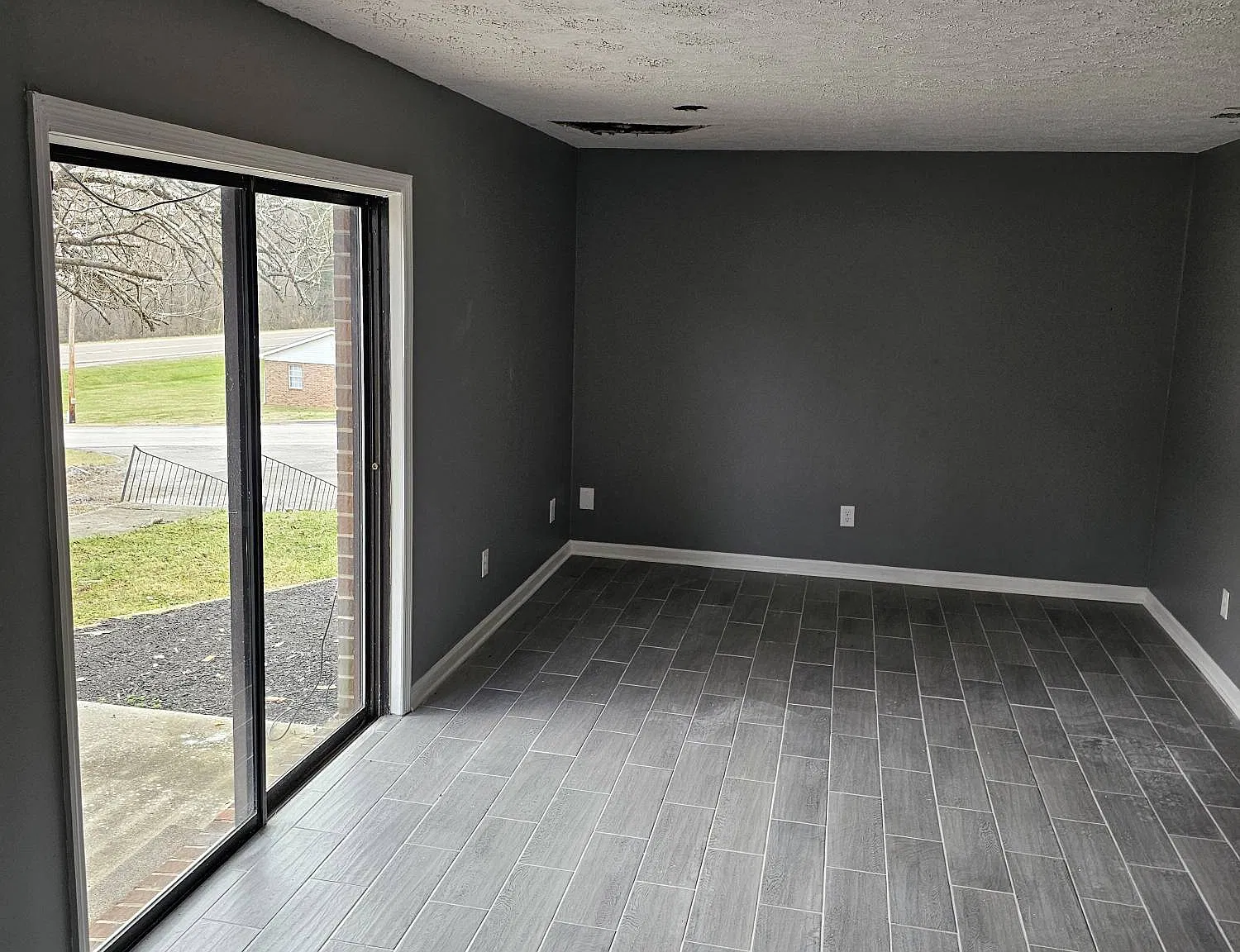 204 Midtown Ln — Photo 4