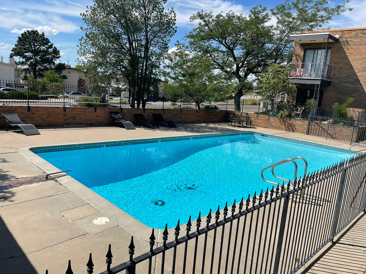 Grandview — Photo 2