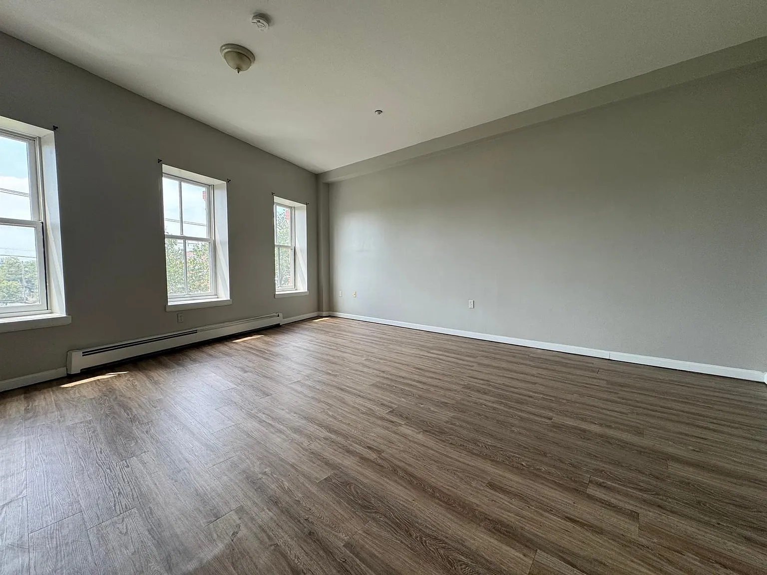 2 bed, 900 sqft, $1,775 — Photo 4