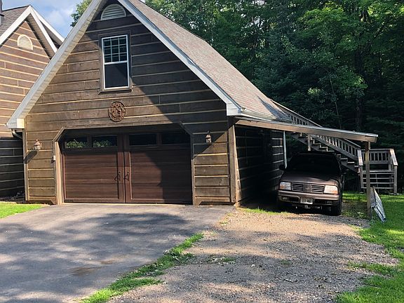 Guest apt. above garage