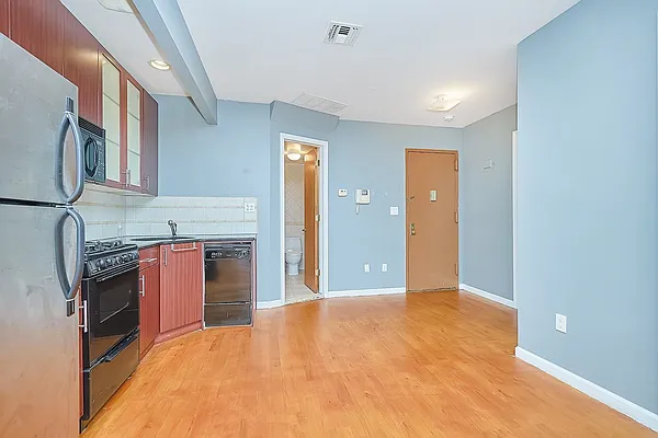 Rented by Keller Williams NYC | media 10