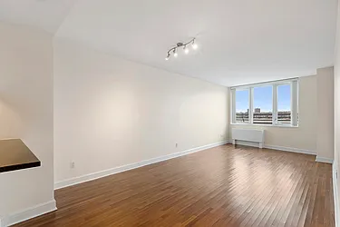 Rented by Nest Seekers International