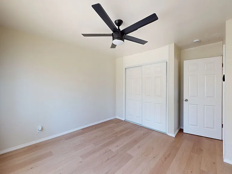 3040 Lynde St — Photo 15