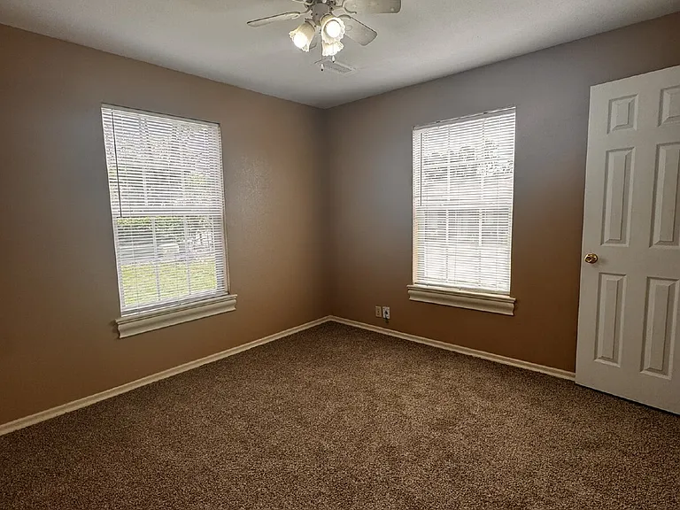 3009 W Olive St — Photo 17