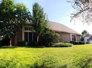 2043 Parkside Dr, Columbus, IN 47203