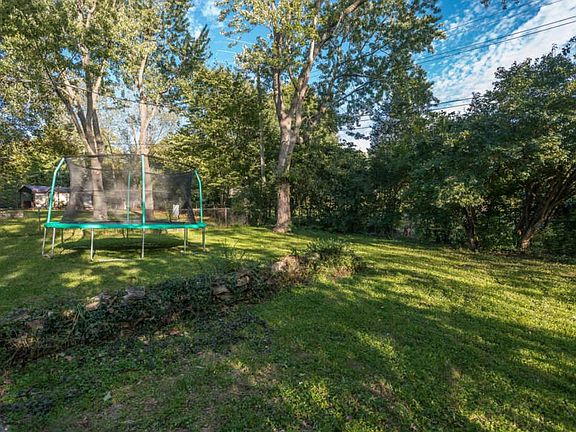 4th image of 3416 Elmendorf Pl