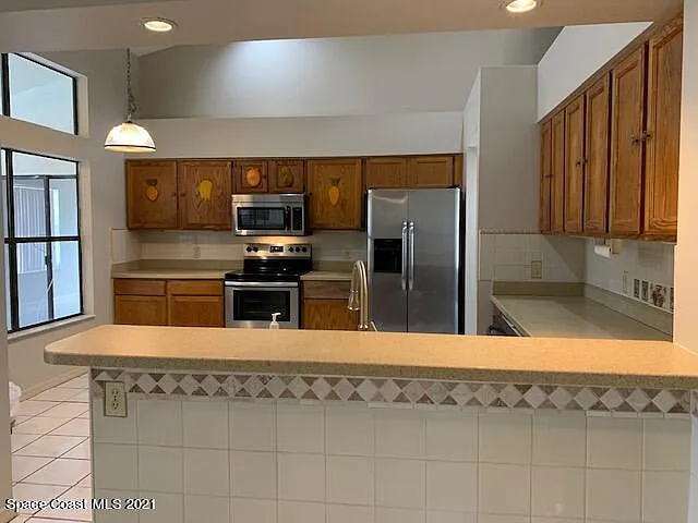 1098 Elmsford St NW — Photo 12