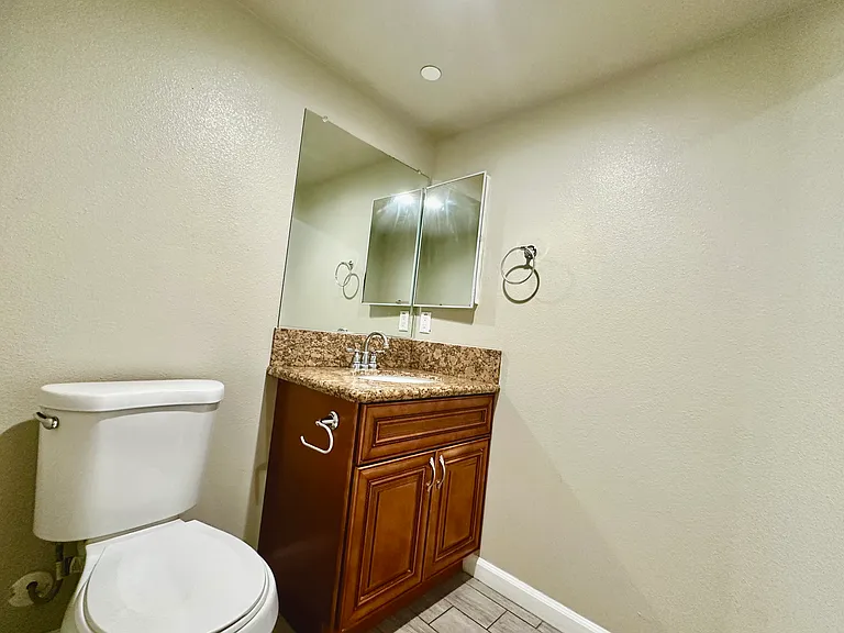 1/2 bath downstairs