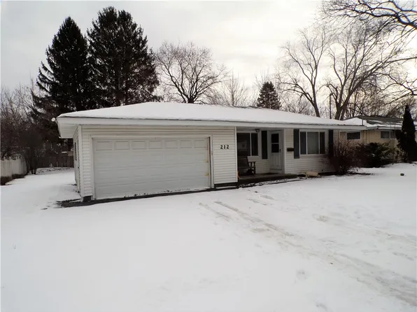 212 Allen Rd, North Syracuse, NY 13212
