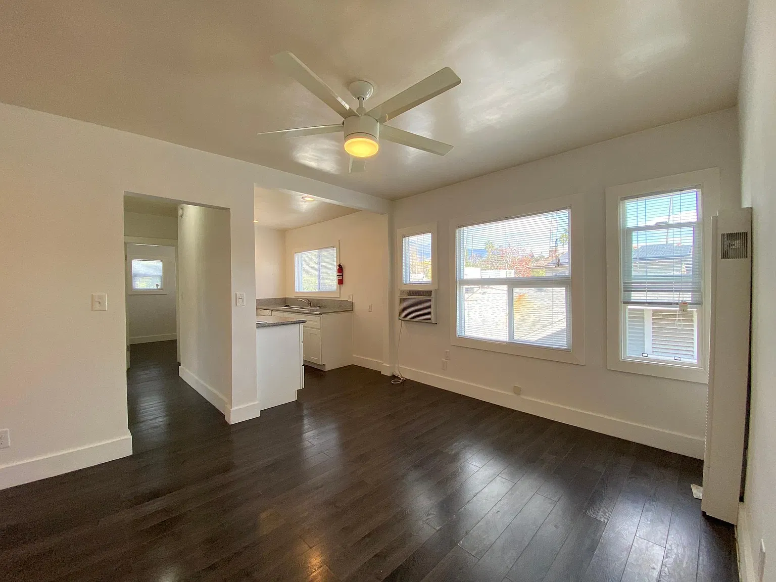 1 bed, 725 sqft, $2,300 — Photo 3