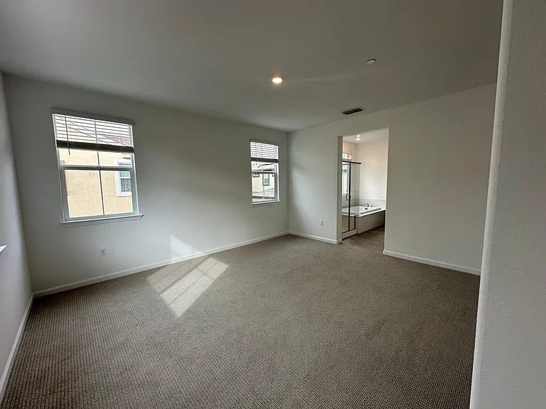 1667 Pena Ln — Photo 25
