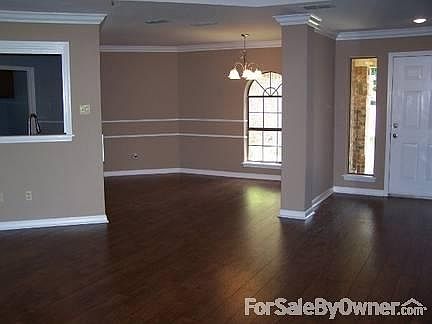 3rd image of 205 Saint Thomas Dr