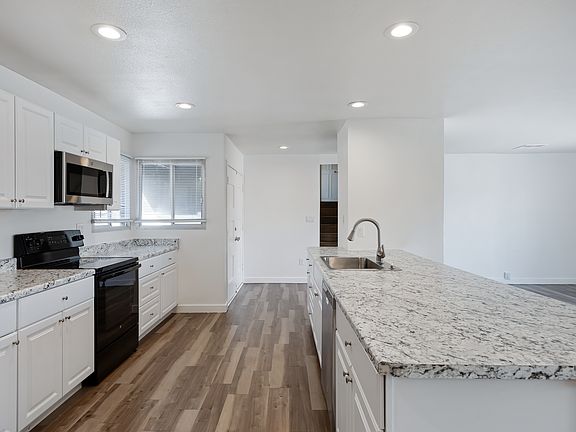 4th image of 1705 E La Jolla Dr