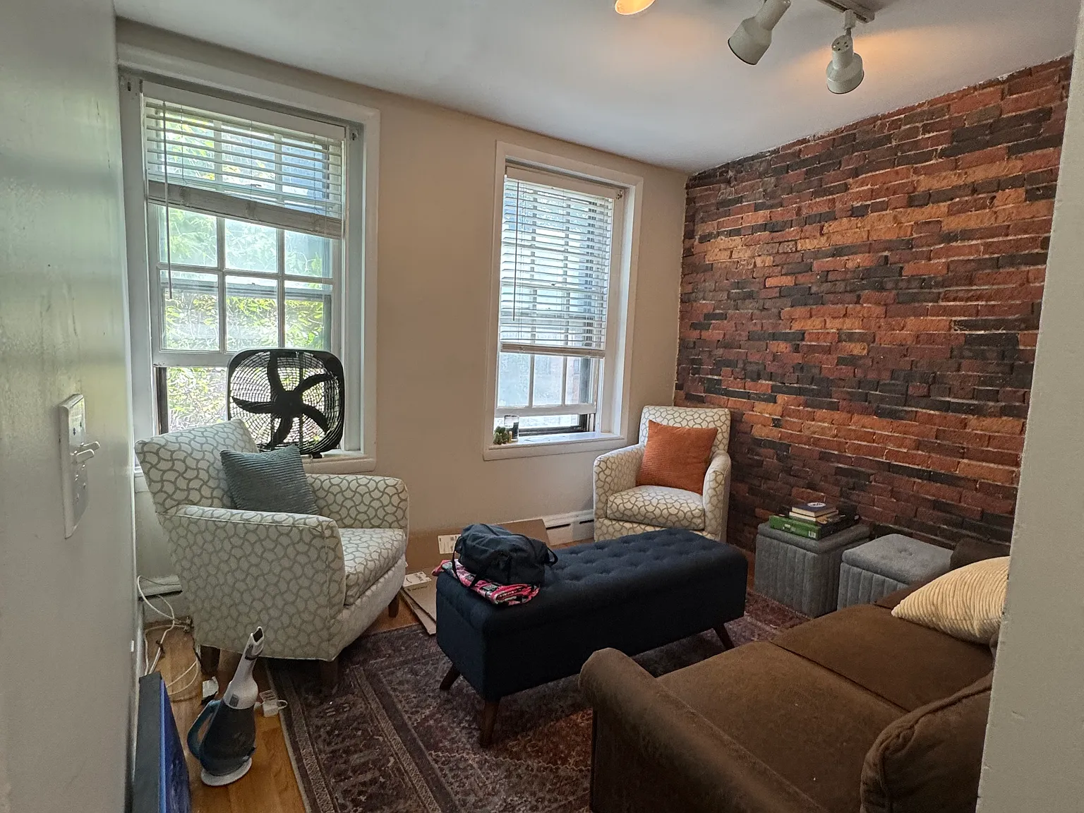 2 bed, $3,200 — Photo 1