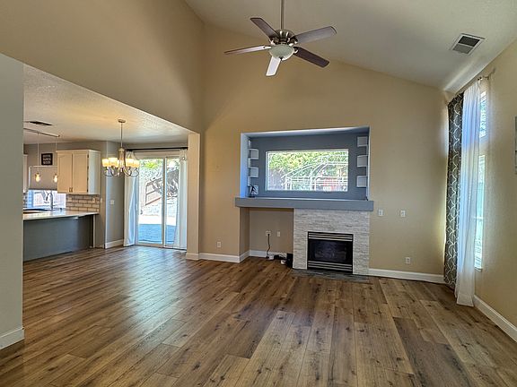 5th image of 1370 Kerslake Cir