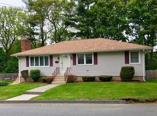 9 Benson St, Worcester, MA 01604