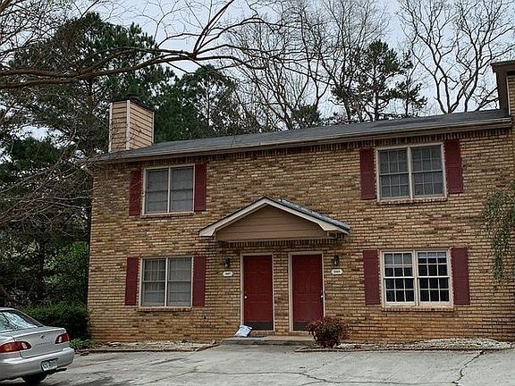 3rd image of 3105 Spruce Cir #3105