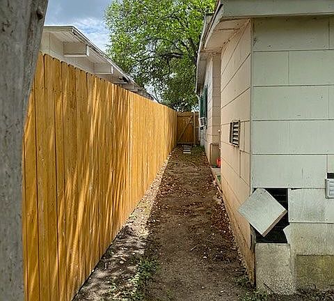 5th image of 75 Wayside Dr
