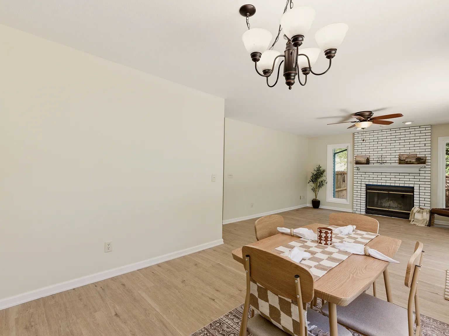 4 bed, 2726 sqft, $1,800 — Photo 4