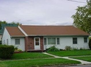 1724 Lucinda St, Perry, IA 50220