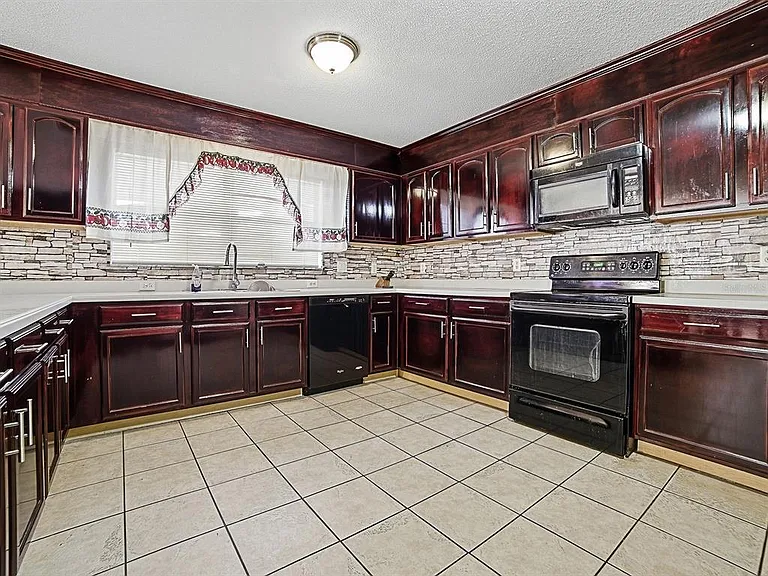 4547 Ashtubula Ct — Photo 14