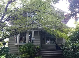 1624 3rd Ave W, Seattle, WA 98119