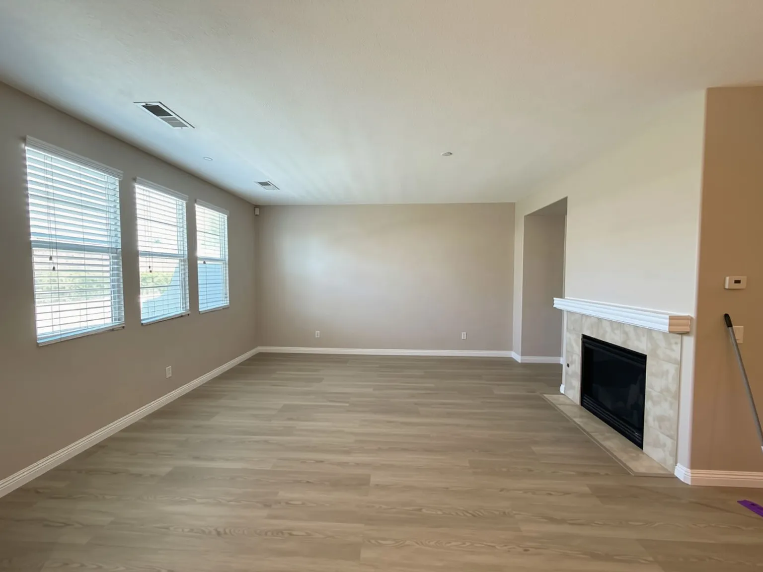 3 bed, 2.5 bath, 1530 sqft, $3,200 — Photo 3