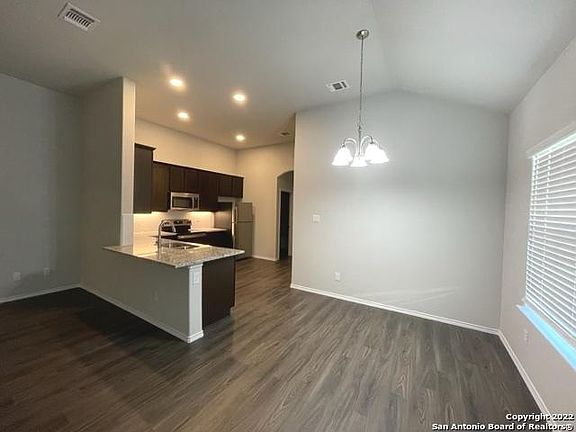 4th image of 600-602 Ashers Pl