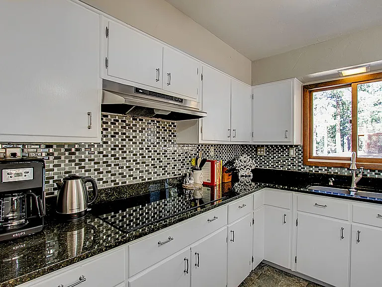 1040 Forest Hill Rd — Photo 18