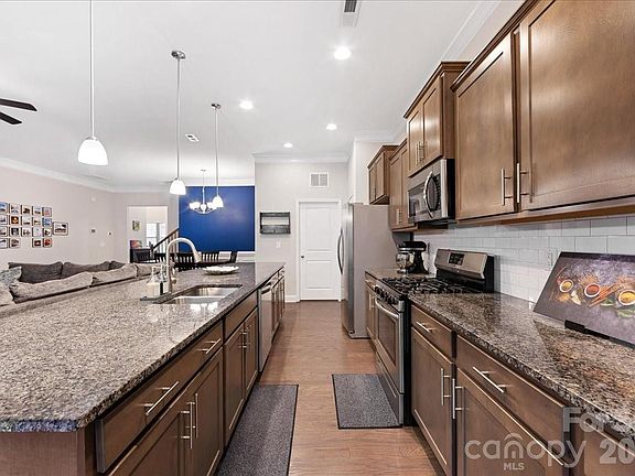 3rd image of 10619 Carver Falls Rd