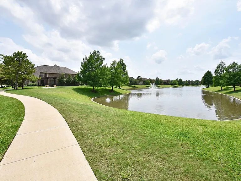1226 Sopris Dr — Photo 32