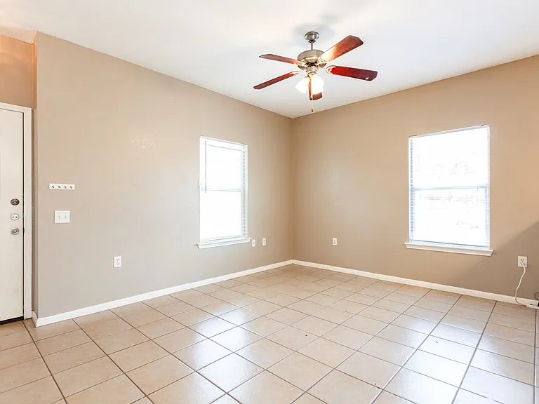 2326 Webberville Rd #B — Photo 4