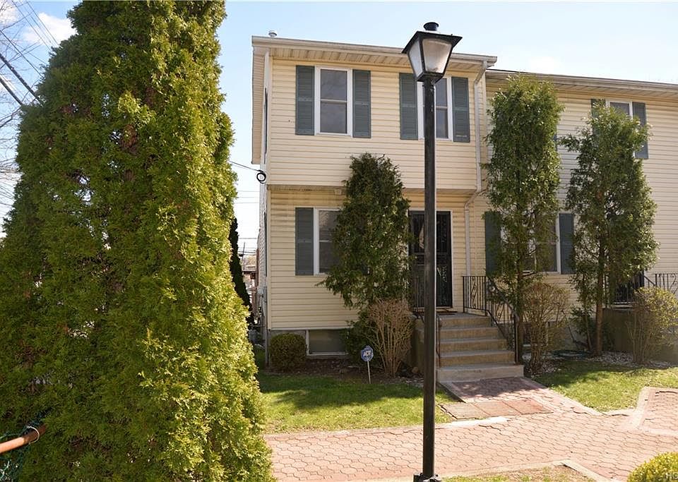 1st image of 468 S 4th Ave #1